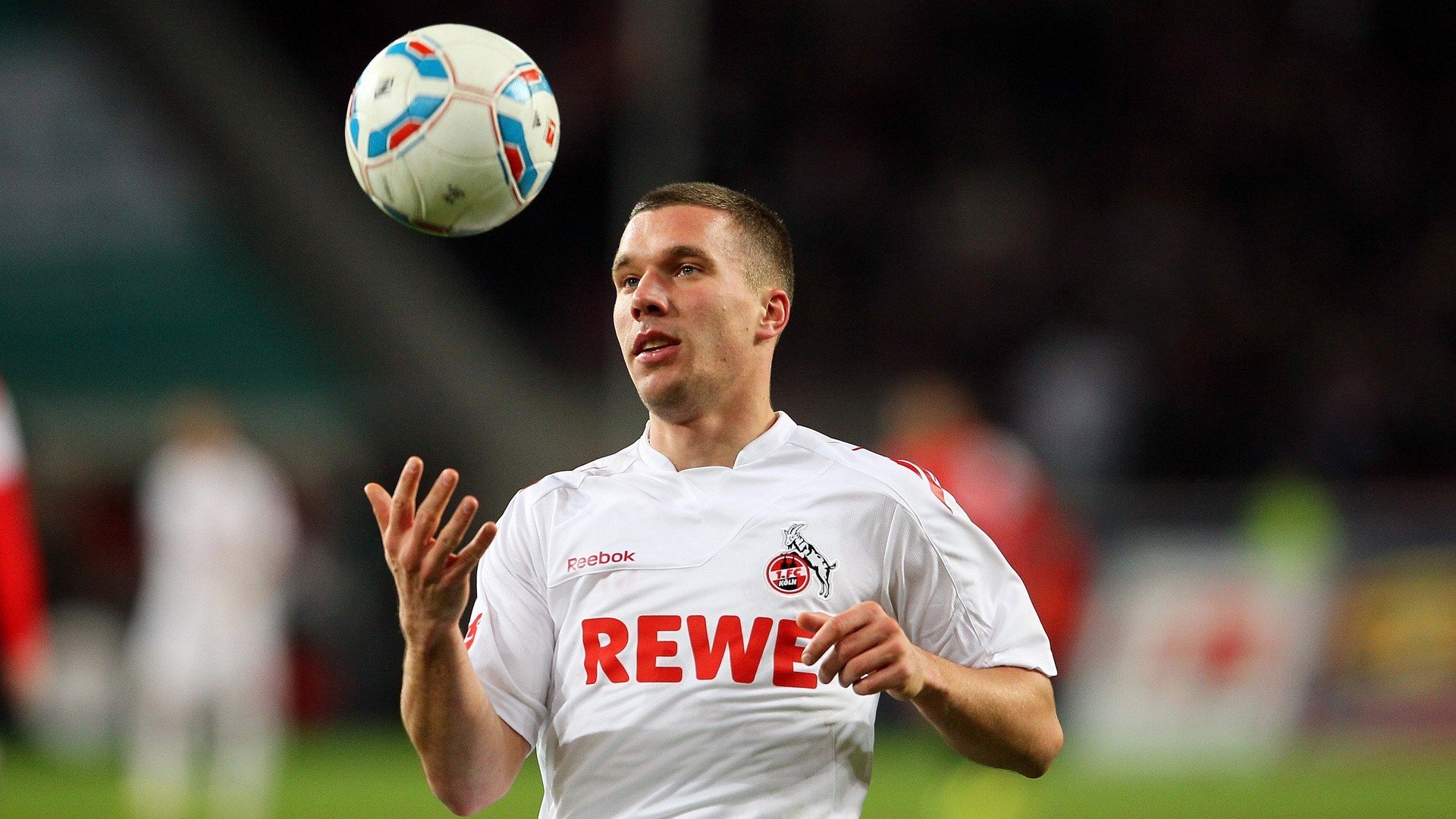 本土球员海外试训机会增多,提升国际竞争力,海外球员百度贴吧